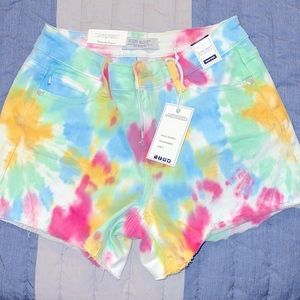 NWT Rainbow tie dye Judy Blue shorts small